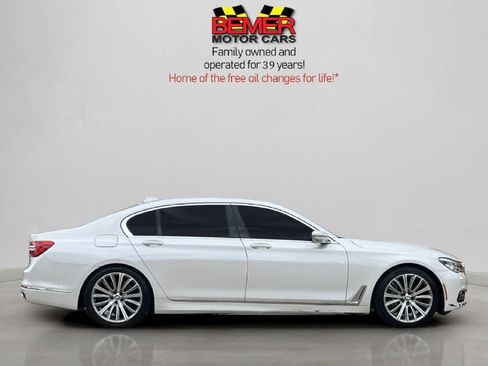 Used 2016 BMW 750i RWD image 6