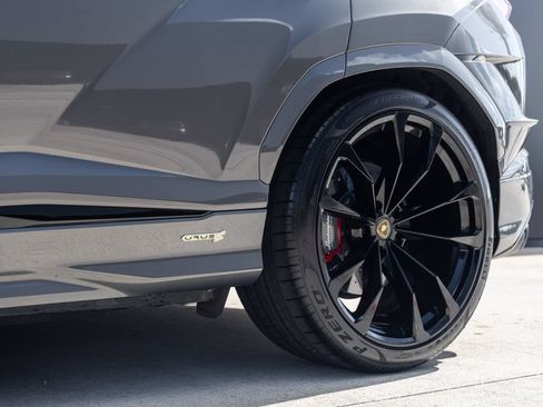 Used 2024 Lamborghini Urus S AWD/4WD image 16