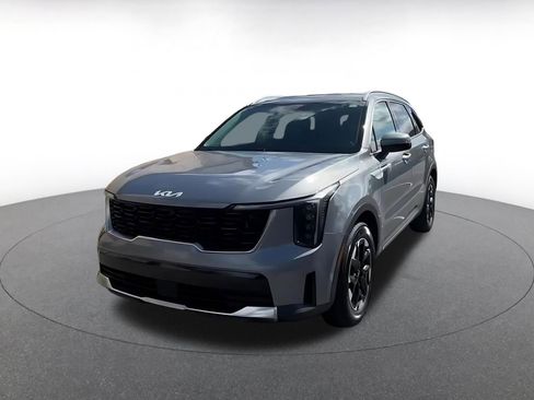 Used 2024 Kia Sorento S image 7