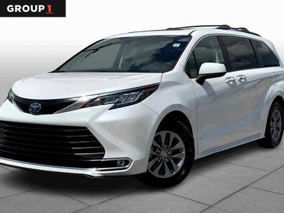 Used 2023 Toyota Sienna XLE