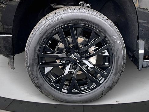 Used 2025 Chevrolet Silverado 1500 High Country w/ Midnight Edition image 34