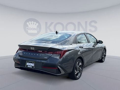 New 2026 Hyundai Elantra Limited FWD image 7