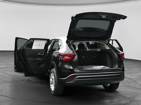 New 2026 Chevrolet Trax LS w/ LS Convenience Package FWD image 57
