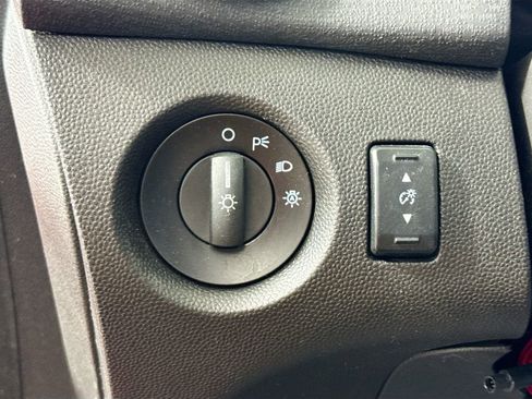 Used 2015 Ford Fiesta SE FWD image 10