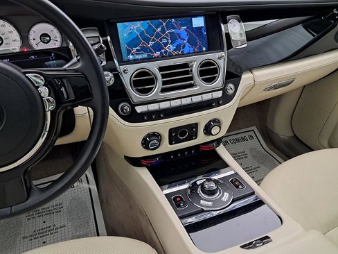 Used 2011 Rolls-Royce Ghost image 19