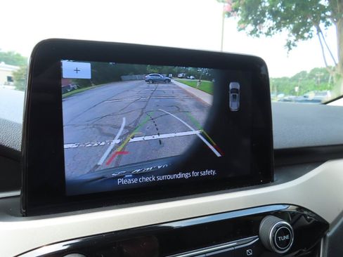 Used 2020 Ford Escape SE FWD image 27