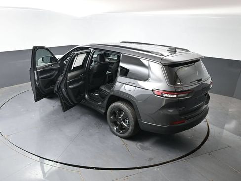New 2026 Jeep Grand Cherokee L Limited w/ Limited Altitude Package AWD/4WD image 49