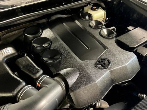 Used 2019 Toyota 4Runner SR5 Premium image 31