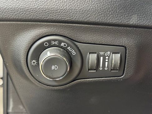 Used 2019 Jeep Compass Trailhawk AWD/4WD image 31