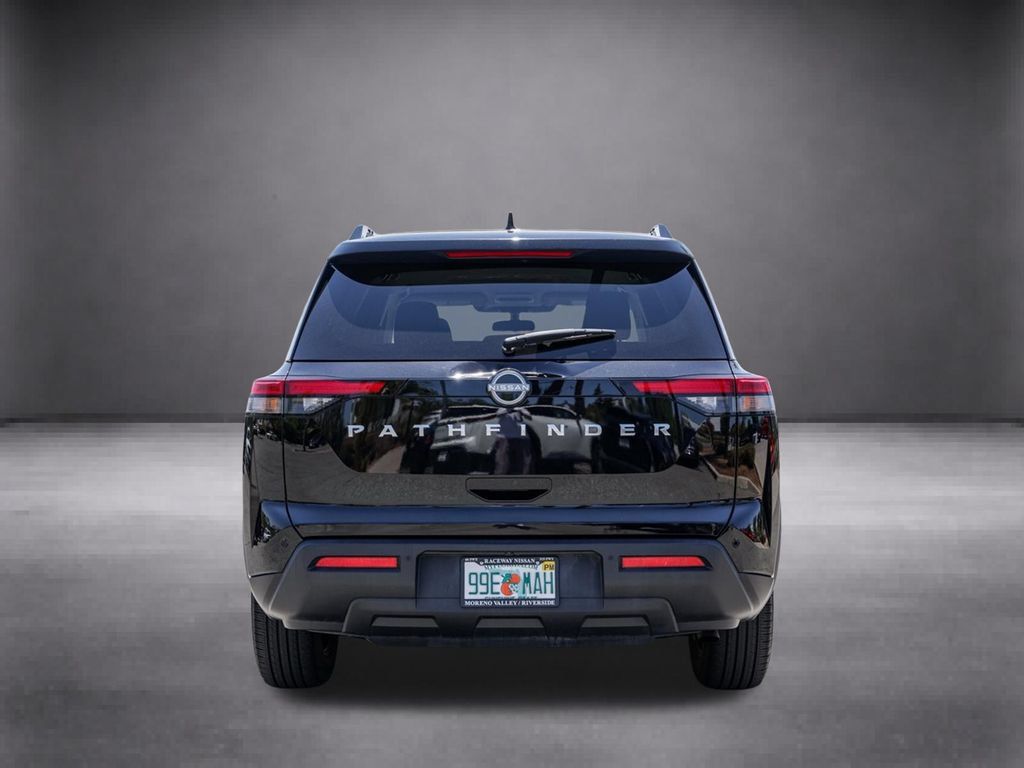 Used 2024 Nissan Pathfinder SV FWD image 6