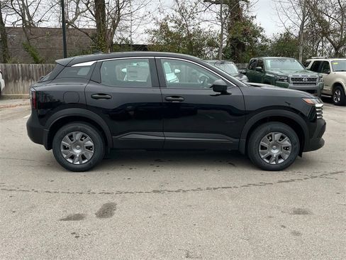 New 2026 Nissan Kicks S image 3