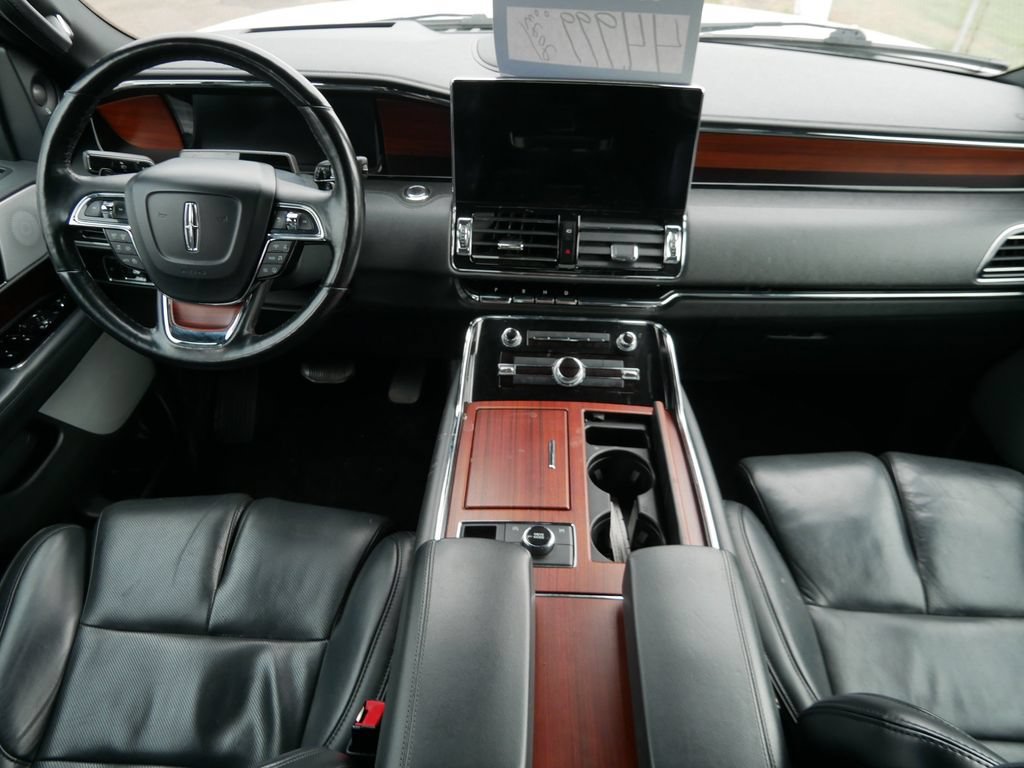 Used 2023 Lincoln Navigator Reserve AWD/4WD image 15