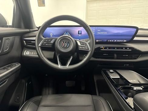 Used 2025 Buick Enclave Preferred FWD image 24