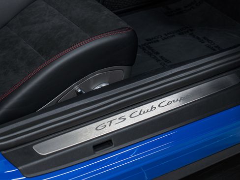 Certified 2016 Porsche 911 Carrera GTS image 32