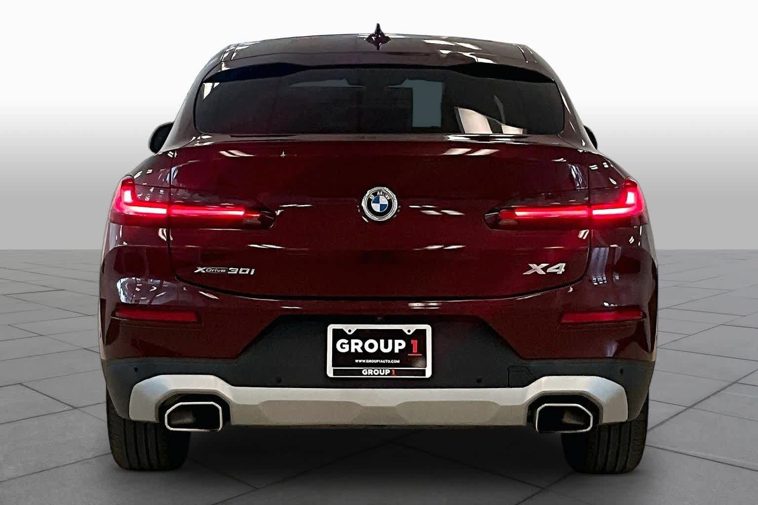 Used 2023 BMW X4 xDrive30i w/ Premium Package AWD/4WD image 4