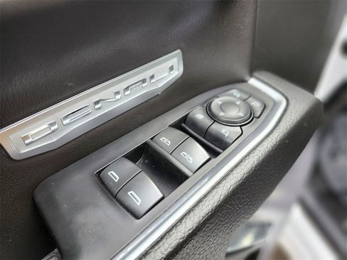 Used 2022 GMC Sierra 1500 Denali image 15