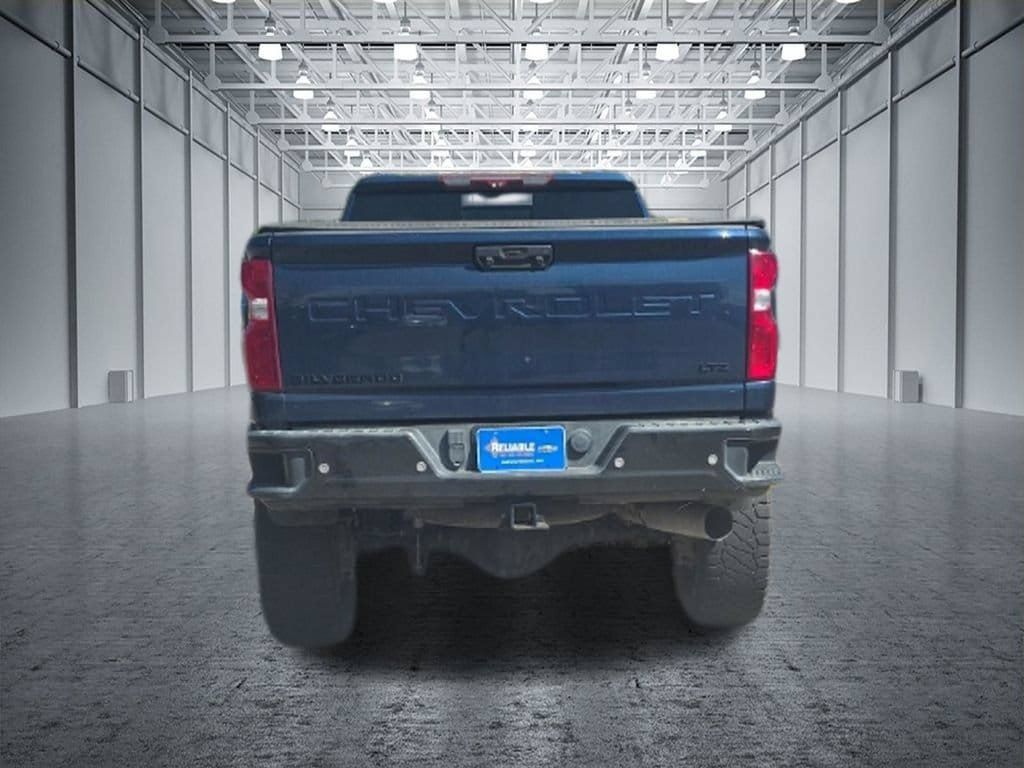 Used 2020 Chevrolet Silverado 2500 LTZ w/ LTZ Premium Package AWD/4WD image 9