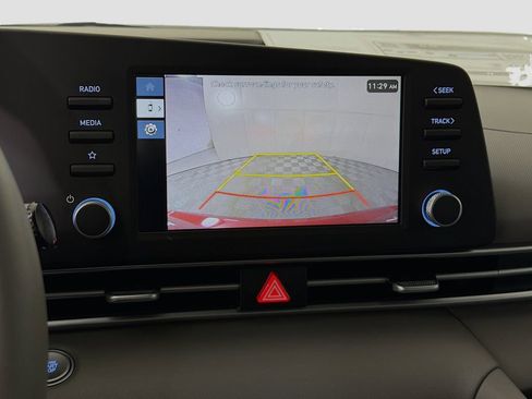 Used 2025 Hyundai Elantra Sport image 17