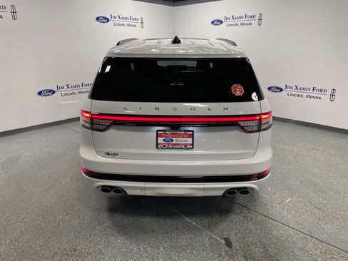 Used 2025 Lincoln Aviator Reserve w/ Equipment Group 201A image 5