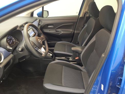 Used 2024 Nissan Versa SV w/ Trunk Package image 17