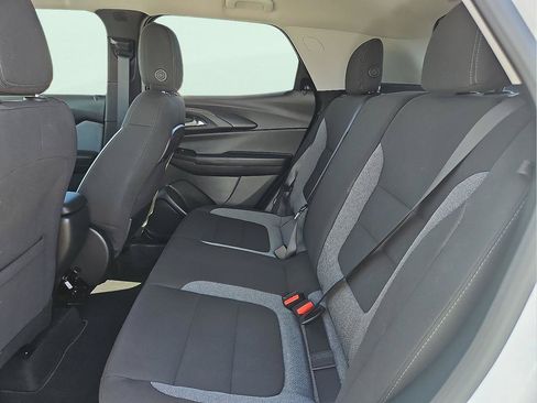 Used 2025 Chevrolet TrailBlazer LT FWD image 10