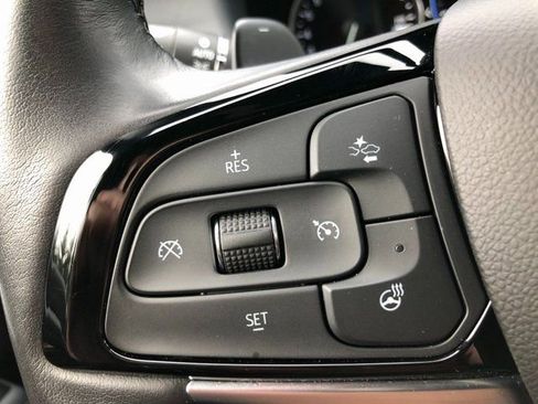 Used 2024 Buick Enclave Premium image 5