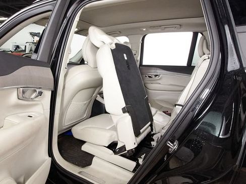 Certified 2025 Volvo XC90 T8 Plus w/ Protection Package Premier AWD/4WD image 21