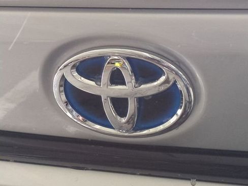 Certified 2025 Toyota Corolla SE image 28