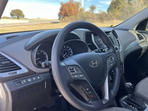 Used 2017 Hyundai Santa Fe Sport image 15