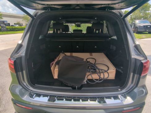 Used 2024 Mercedes-Benz EQB 300 4MATIC image 24