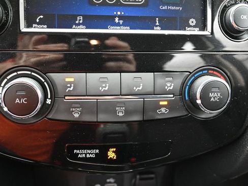 Used 2018 Nissan Rogue S image 21