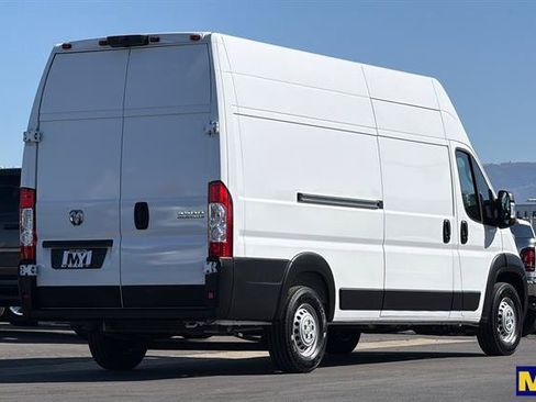 Used 2025 RAM ProMaster 3500 FWD image 4
