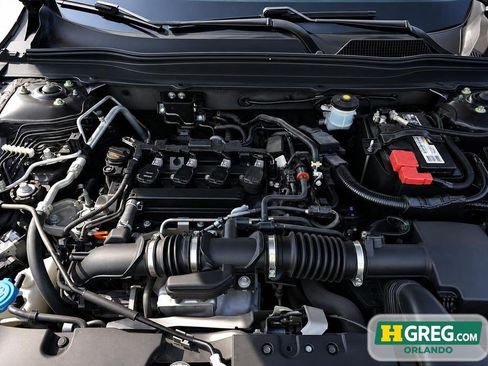Used 2018 Honda Accord Touring image 17