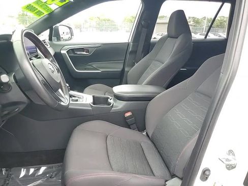 Used 2023 Toyota RAV4 SE image 10