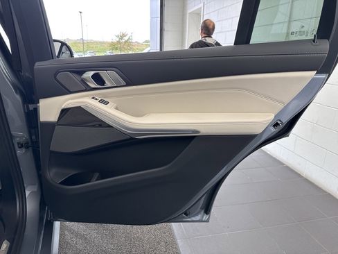 New 2026 BMW X7 xDrive40i w/ M Sport Package image 56