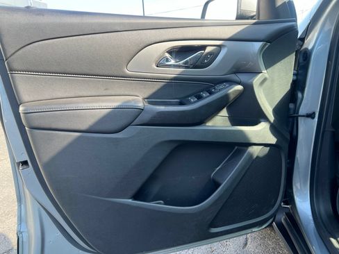 Used 2023 Chevrolet Traverse LT w/ LPO, Floor Liner Package AWD/4WD image 27