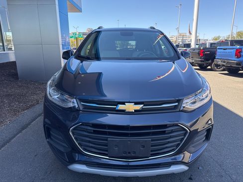 Used 2018 Chevrolet Trax LT w/ Driver Confidence Package AWD/4WD image 3