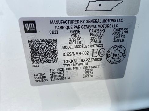 Used 2023 GMC Acadia AT4 w/ GMC Pro Grade Package AWD/4WD image 59