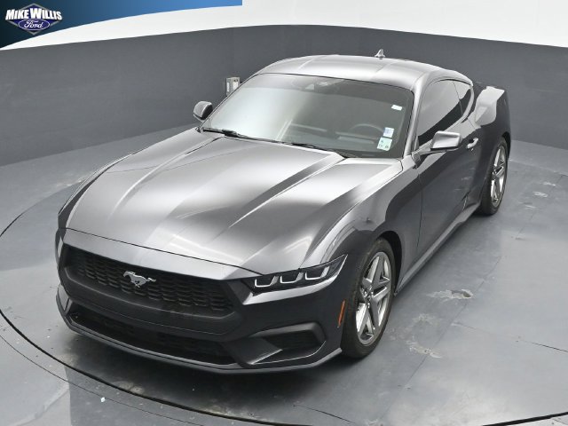 Used 2024 Ford Mustang Coupe RWD image 11