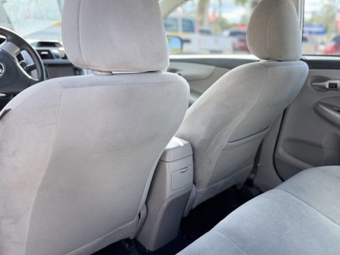 Used 2013 Toyota Corolla LE Special Edition image 15