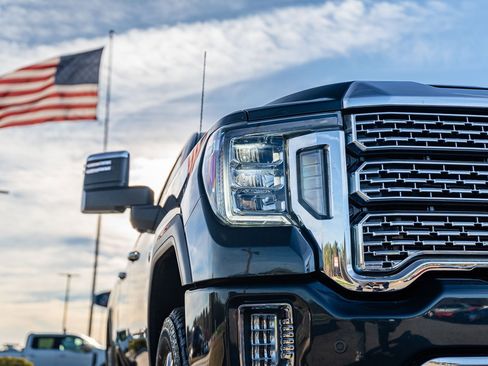Used 2022 GMC Sierra 2500 Denali image 10