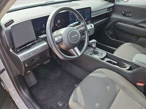 Used 2025 Hyundai Kona SEL image 10