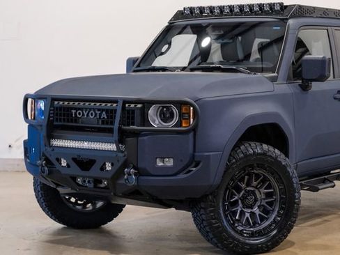 Used 2025 Toyota Land Cruiser image 5