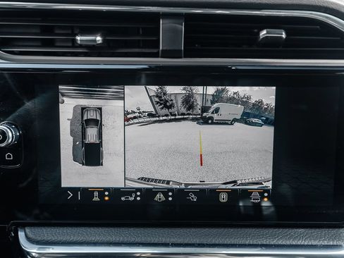 Used 2025 GMC Sierra 3500 Denali w/ Technology Package AWD/4WD image 41