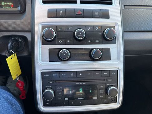 Used 2010 Dodge Journey SXT w/ Flexible Seating Group image 26