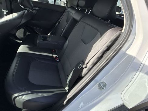 Used 2023 Kia Niro EX image 16