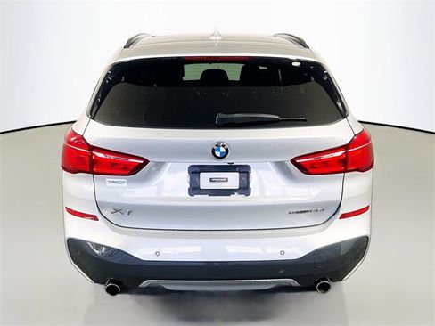 Used 2019 BMW X1 sDrive28i w/ M Sport Package image 6