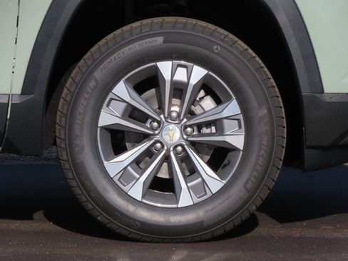 New 2026 Chevrolet Equinox LT w/ LPO, Floor Liner Package image 15