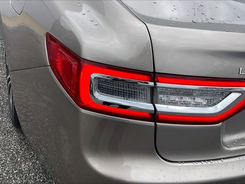 Used 2018 Lincoln Continental Select image 34