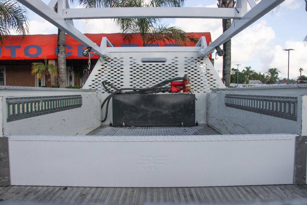 Used 2022 RAM 5500 Tradesman w/ Chrome Appearance Group AWD/4WD image 9